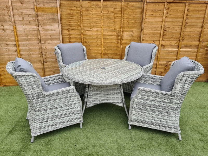 The range rattan store dining set