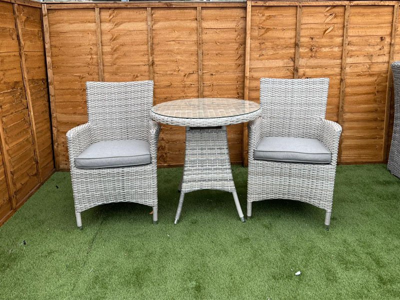 Bistro top set range