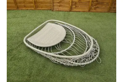 Rattan-effect Hanging & Foldable Garden Egg Cocoon Chair (Latte)