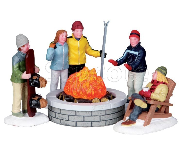 Lemax Fire Pit – Village Accessory Set of 5
